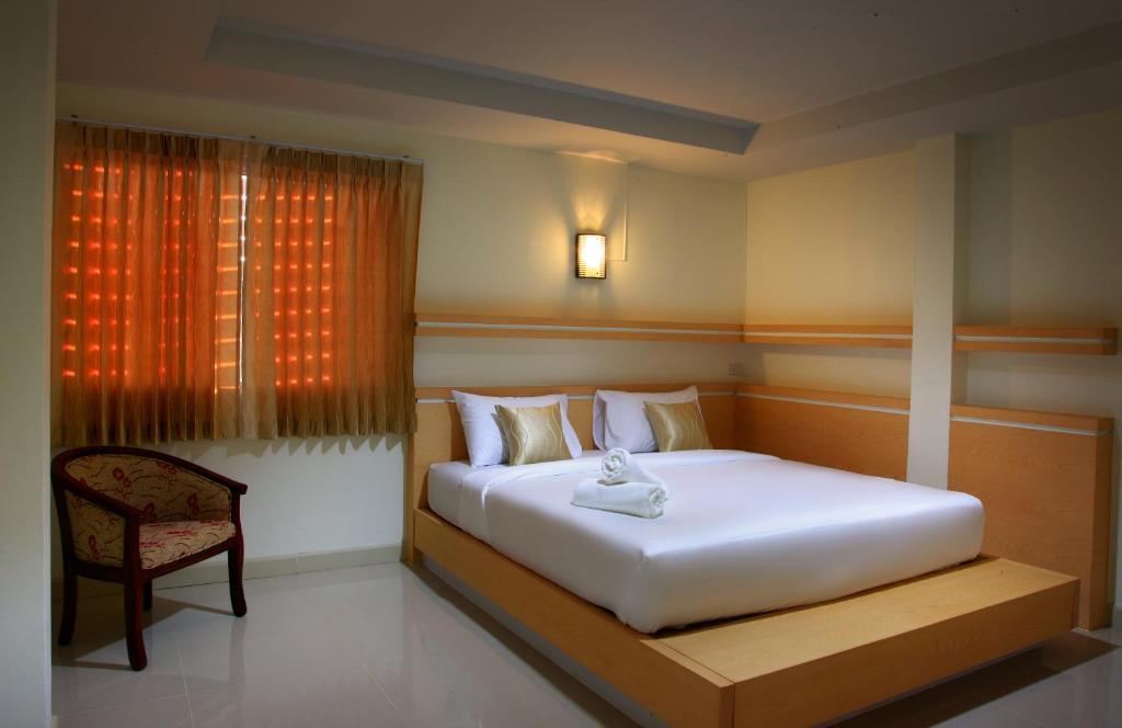 Hotel Baan Sanpoom Phitsanulok Pokoj fotografie