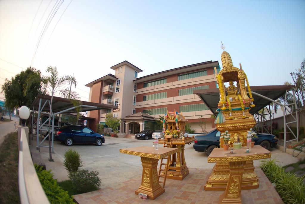 Hotel Baan Sanpoom Phitsanulok Exteriér fotografie